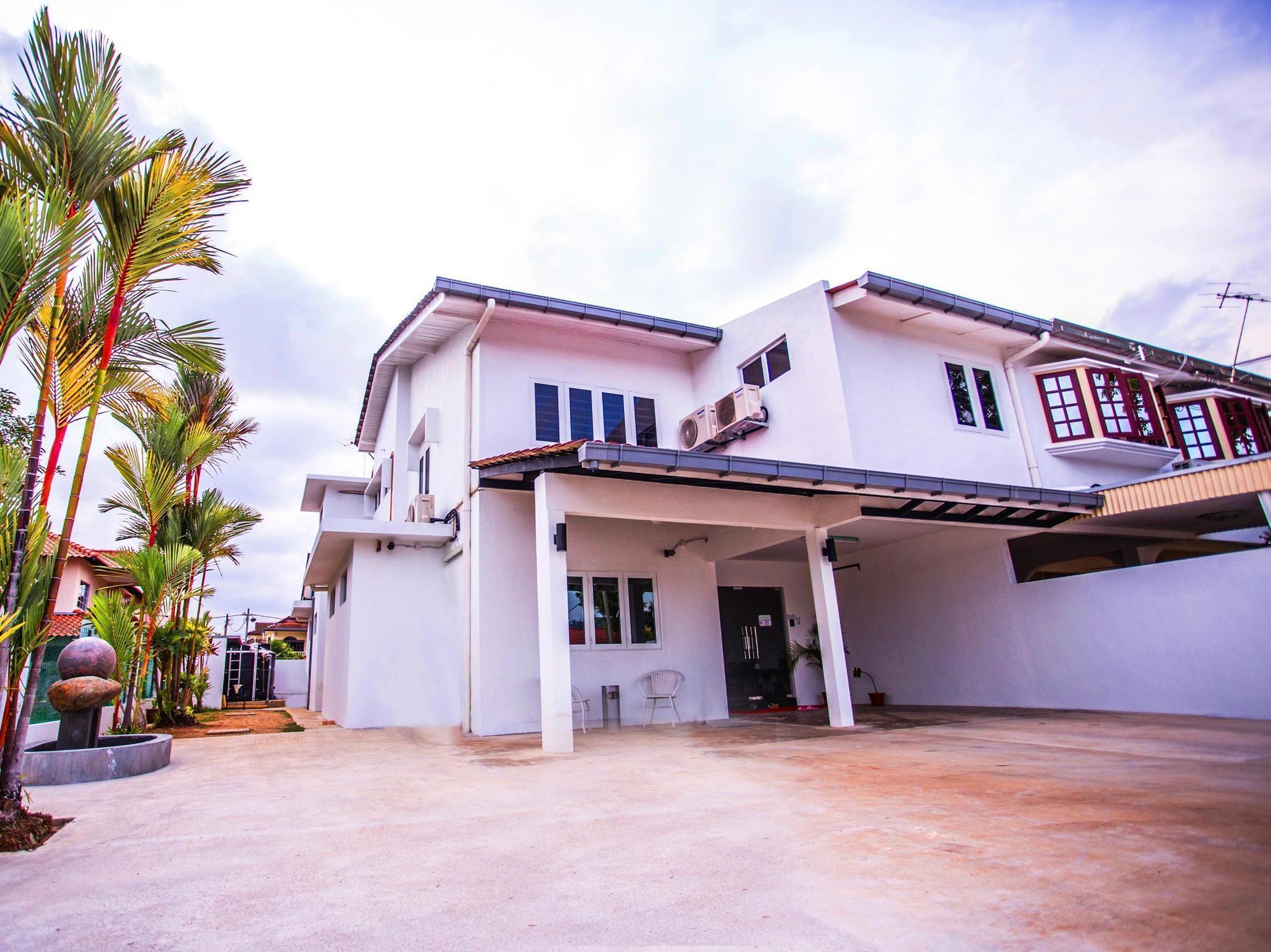Kb50 Guesthouse Kuantan Exterior photo